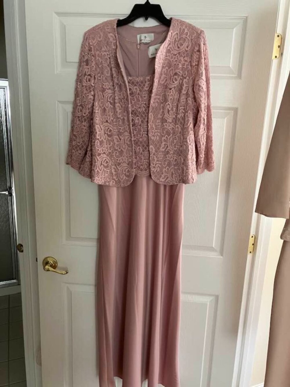 ALEX EVENING GOWN SIZE 14